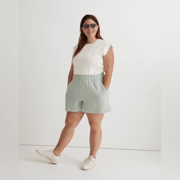 Madewell Plus Easy Pull-On Shorts in Lightspun 3X - Picture 1 of 6